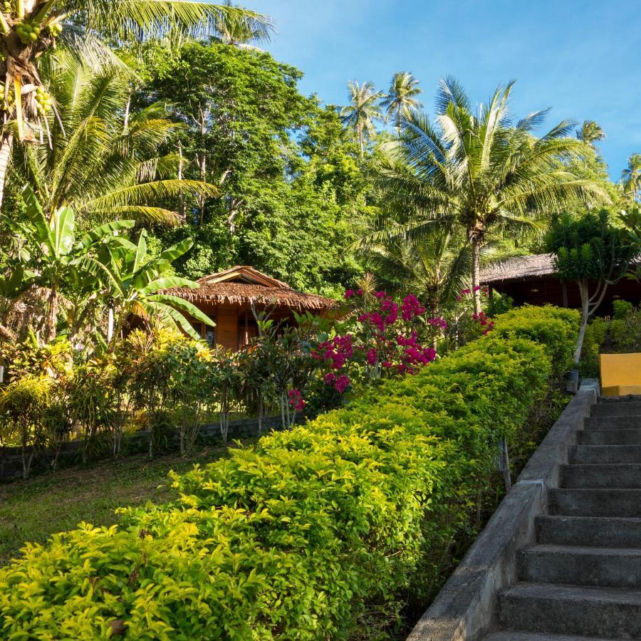 K2 Lembeh Dive Resort Bitung Exteriör bild